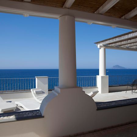 Hotel Cutimare - Aeolian Charme Acquacalda Екстериор снимка