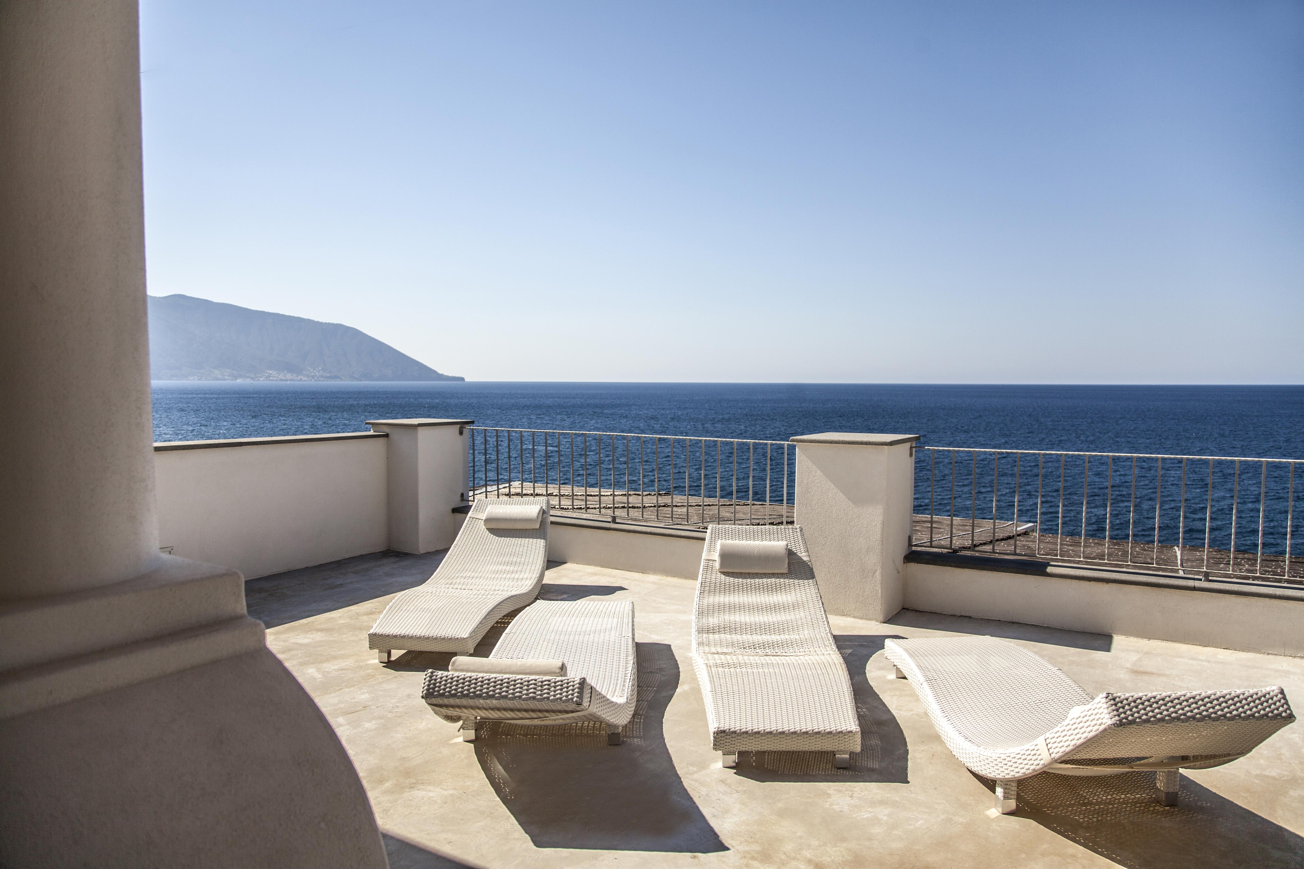 Hotel Cutimare - Aeolian Charme Acquacalda Екстериор снимка