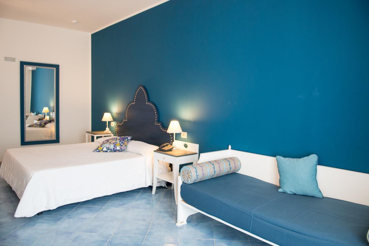 Hotel Cutimare - Aeolian Charme Acquacalda Екстериор снимка