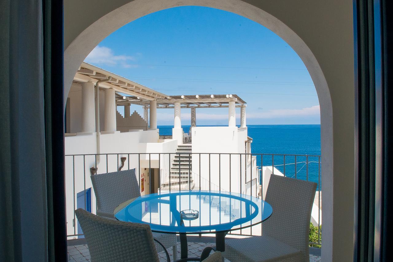 Hotel Cutimare - Aeolian Charme Acquacalda Екстериор снимка