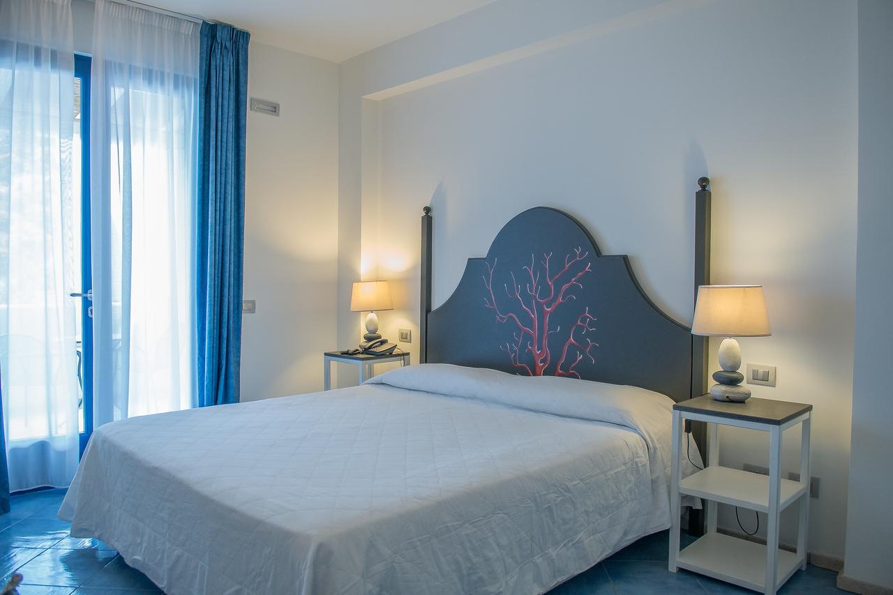 Hotel Cutimare - Aeolian Charme Acquacalda Екстериор снимка