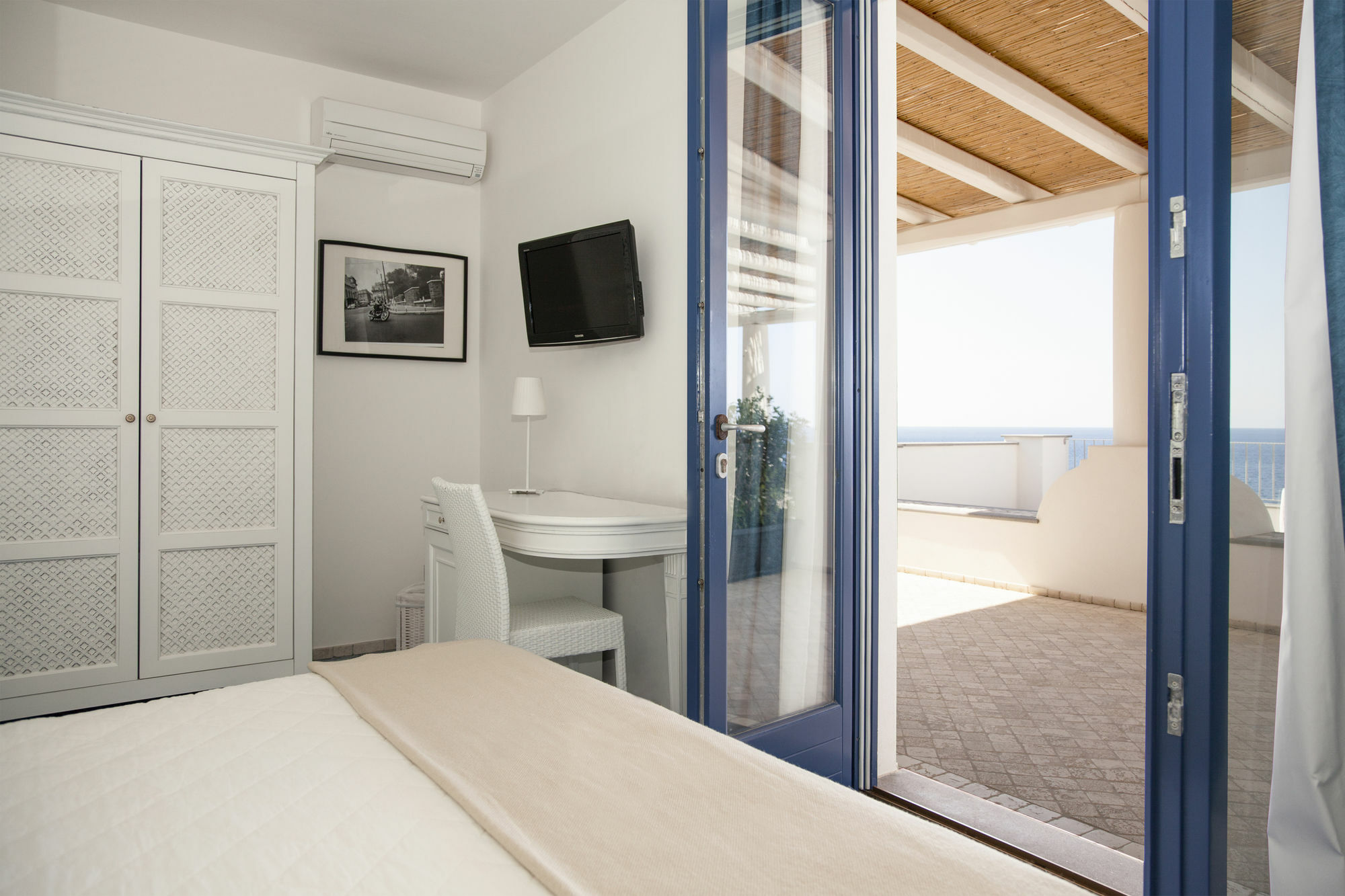 Hotel Cutimare - Aeolian Charme Acquacalda Екстериор снимка