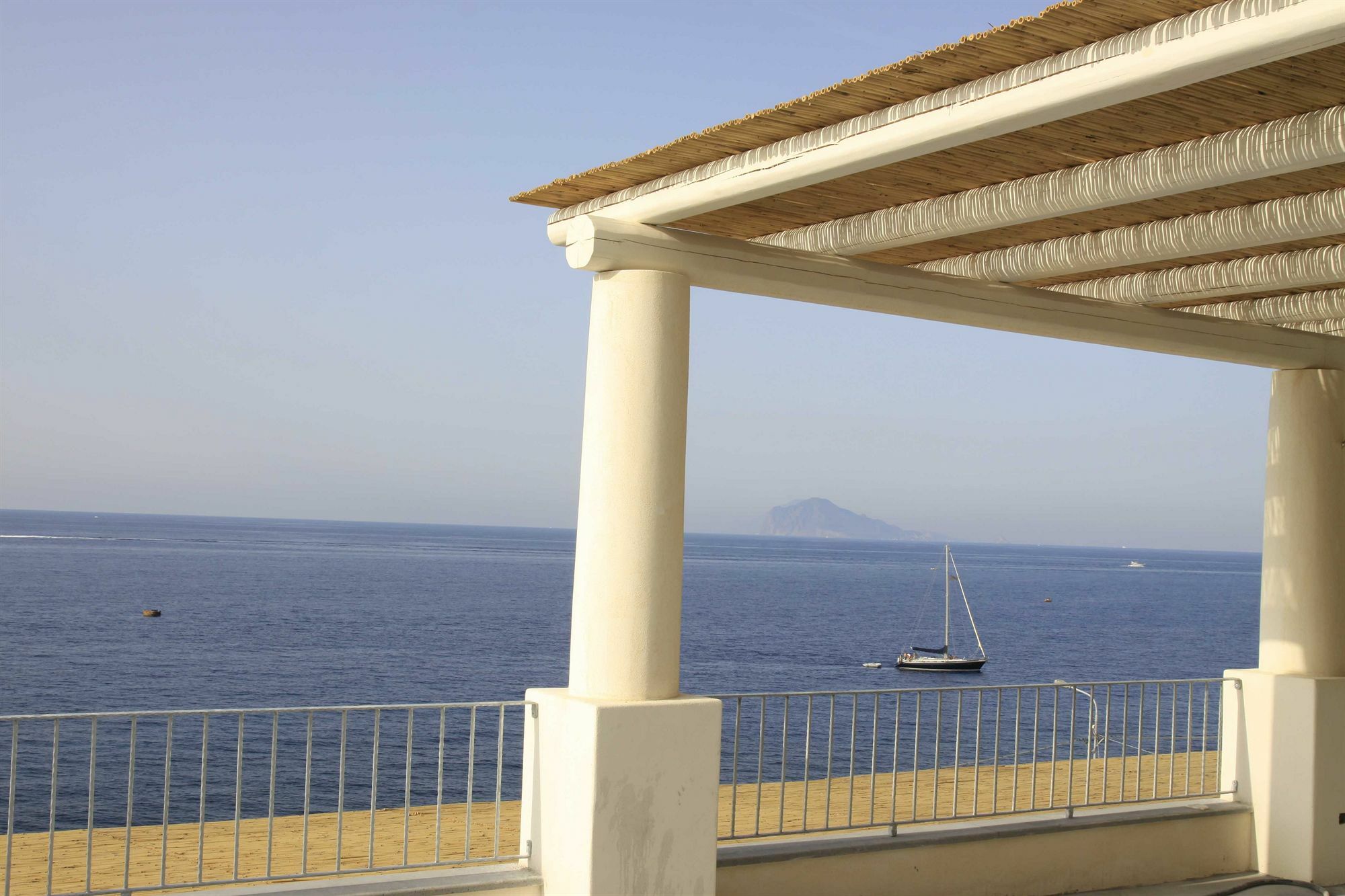 Hotel Cutimare - Aeolian Charme Acquacalda Екстериор снимка