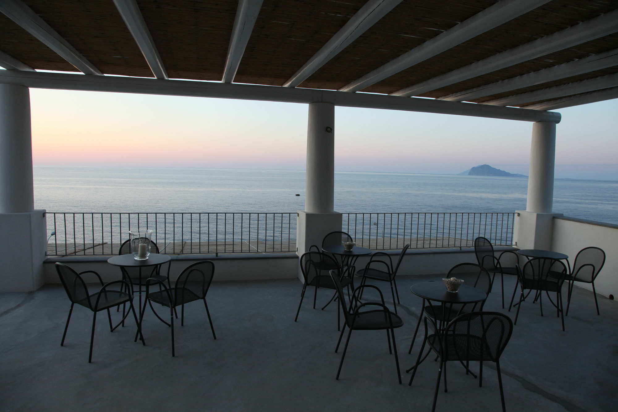 Hotel Cutimare - Aeolian Charme Acquacalda Екстериор снимка